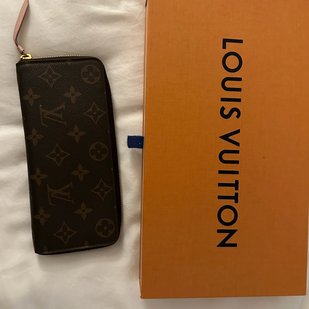 Louis Vuitton Clemence Wallet - Picture 4 of 8